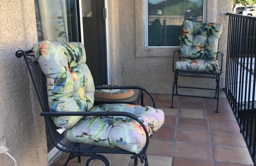Green Valley House | House refurbished in HOA with its own great recreational area and heated pool.