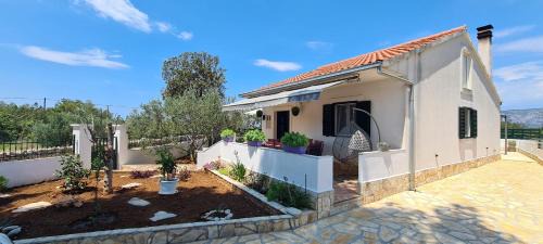 Rudina House | House Relaxing oasis