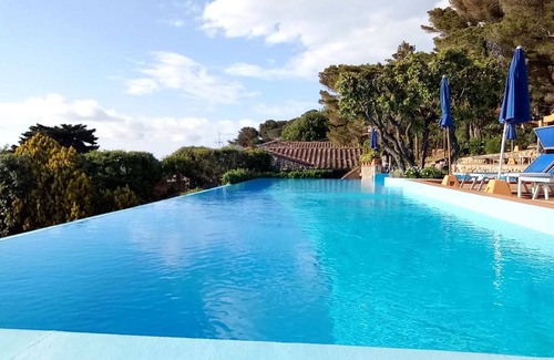 Cala Piccola House | House seaview terrace, pool, solarium, priv beach inclusive ideal for 4 all incl
