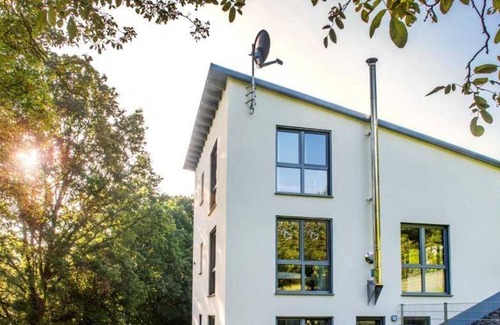Wald-Michelbach House | House shepherds Blade - House shepherds blades
