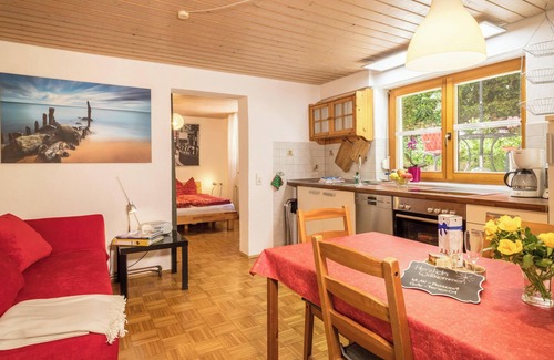 Bermatingen Apartment | House "Sonnenschein Gartentraum" with Garden, Terrace and Wi-Fi