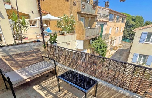 Guerrevieille House | House T3 - 4/5 people - Sea view - Air conditioning - Wifi - Close to the beach - Grimaud