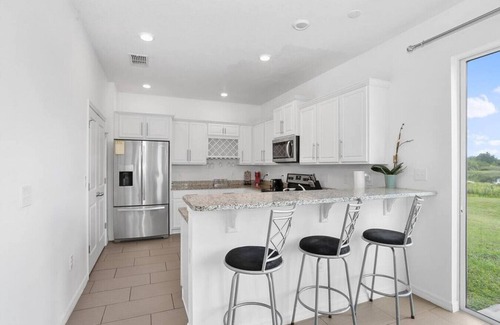 Riverview House | House · The Full House Getaway - Large 3 bedroom House !