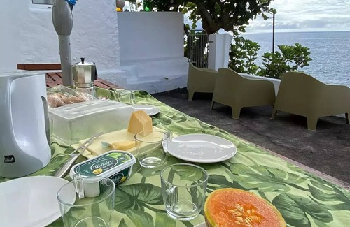Calheta House | House@thesea !with Direct Access to the Sea!