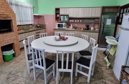Praia da Armacao do Itapocoroi House | HOUSE TO RENT IN THE PENHA FOR 20 PEOPLE NEXT TO THE PARK BETO CARRERO WORLD