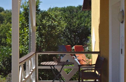 Villmar Apartment | House under the cherry tree, Krone apartment 80m from the Lahn