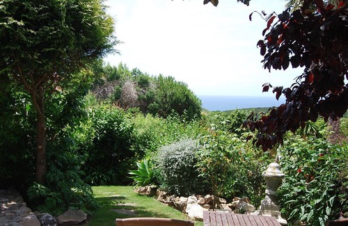 Almocageme Villa | House/villa w/pool, garden and wonderful sea view