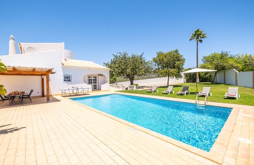 Almancil Villa | House w/heatable pool & BBQ