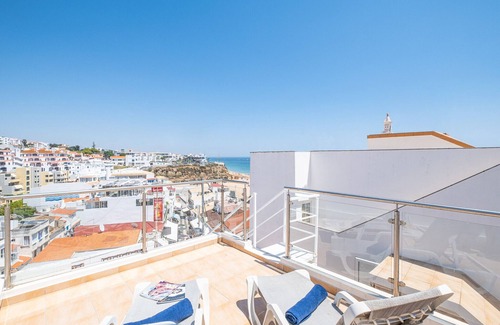 Albufeira Old Town Ski Chalet | House w/Terrace & View – Central Albufeira