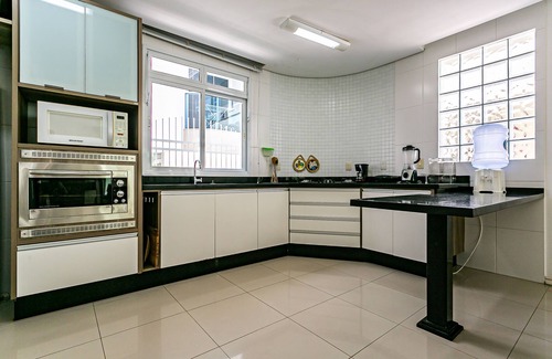 Governador Celso Ramos House | House well furnished, everything new, pool, barbecue.