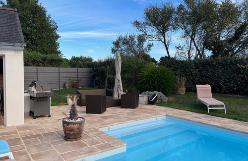 Saint-Gildas-de-Rhuys House | House with swimming pool, sauna, nearby shops and beaches, internet available