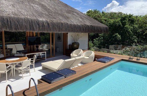 Praia do Forte House | House with 3 suites, beds for up to 8 people finely decorated and fully equipped.