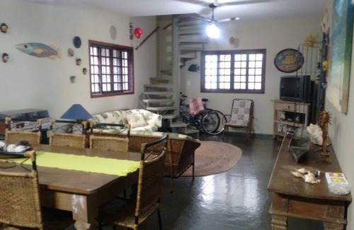 Ilhabela House | House with 4 bedrooms (3 suites), balcony, barbecue, air conditioning.