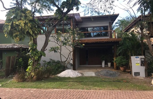 Praia do Forte House | House with 5 bedrooms, swimming pool. Near the natural pools