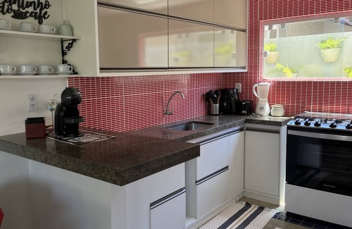 Maceio House | House with 5 suites in a gated community just a few meters from the beach and Hibiscus