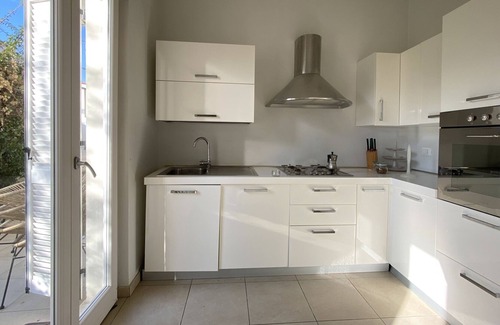 Torre del Lago Puccini House | House with a small garden between sea and lake