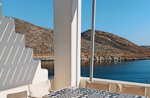 Panormos Villa | House with character
