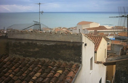 Old Town House | House with character in the historical centre, with terrace and sea view