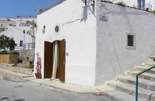 Mattinata House | House with character in the heart of a typical Gargano town , panoramic sea view, small garden