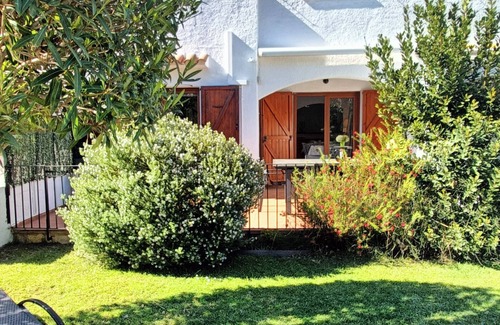 L'Escala House | HOUSE WITH COMMUNITY POOL 1KM FROM EMPURIES BEACHES