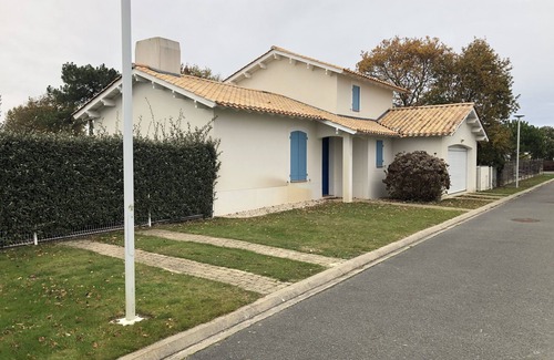 L'Aiguillon-sur-Vie Villa | House with private pool, in a quiet location just a few minutes from the ocean