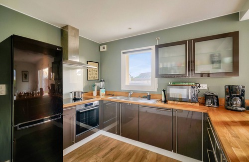 Plobannalec-Lesconil Ski Chalet | House with pool for 8 - 500m from the beach