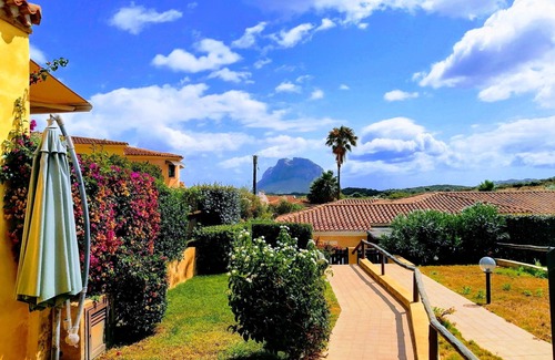 Porto San Paolo Villa | House with garden view onTavolara Island - Porto San Paolo
