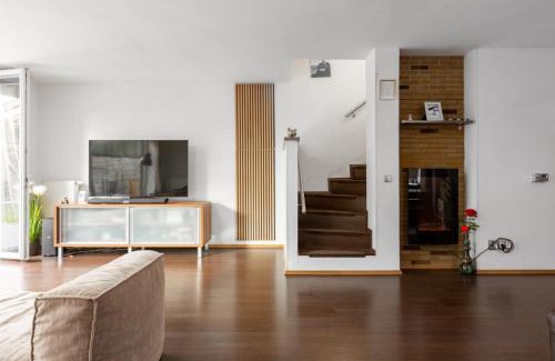 Nupaky House | House with garden - 20 minutes from the center of Prague