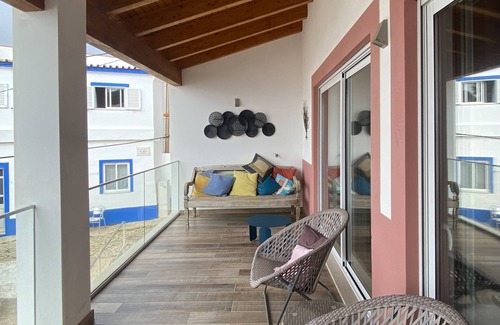 Salema House | House with garden, 3 minute walk to the Beach
