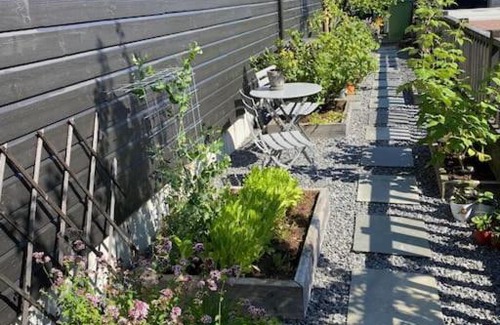Forus House | House with garden close to beach