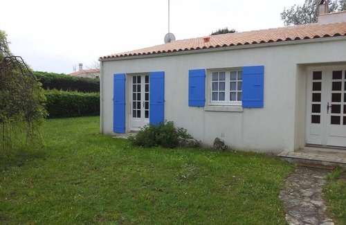 La Bree-les-Bains House | House with large garden close to shops and beach