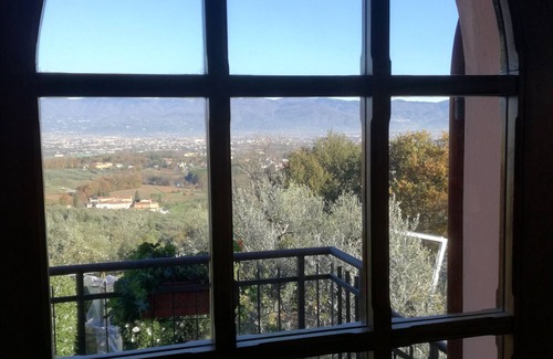 Quarrata House | House with large garden and very panoramic terrace