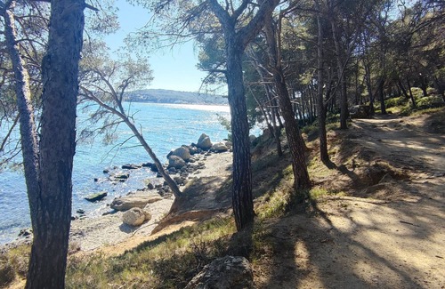 Istres House | House with magnificent view near forest