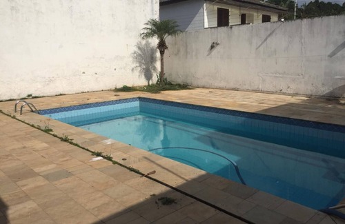 Sao Paulo House | House with pool in residential neighborhood