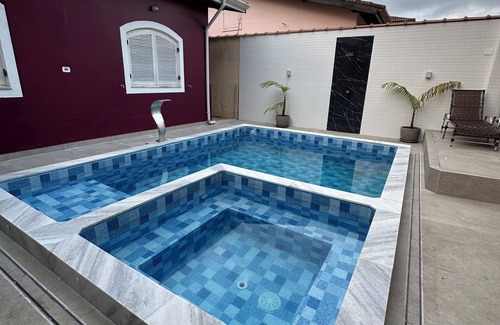 Centro House | House with Pool in the Center of Bertioga