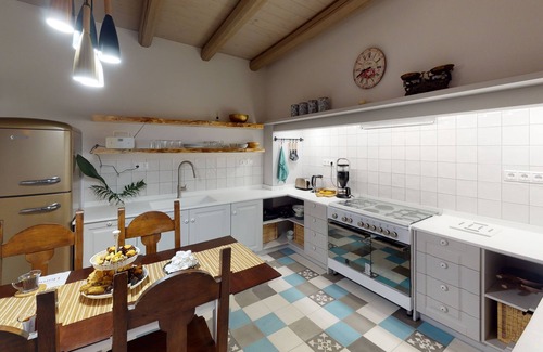 Kamilari House | House with pool, terraces, sea view, village view ideal for up to 6 people