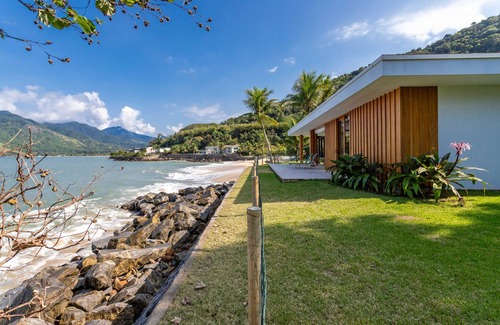 Mangaratiba House | House with private beach in Porto Bello Mangaratiba