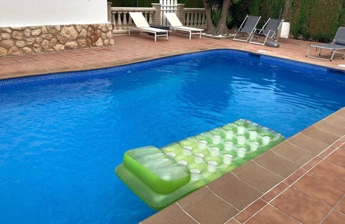 Comarruga House | House with private pool and wi. fi