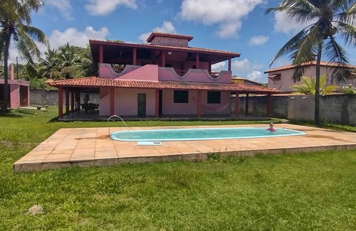 Camacari de Dentro House | House with private pool in gated community