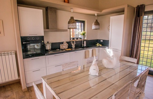 Gradoli Villa | House with private pool, airco & Wi-fi 500m from the Bolsena Lake. Great views!