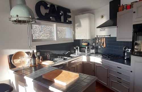 Granville House | House with sea view, 2 steps from Le Hérel beach and town center.