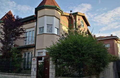 Getxo House | House with solar energy and 2 chillouts 10 min from 2 beaches
