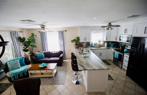 Tarpon Springs House | House with solar heated Pool , close to the beach, Pool pump heater.