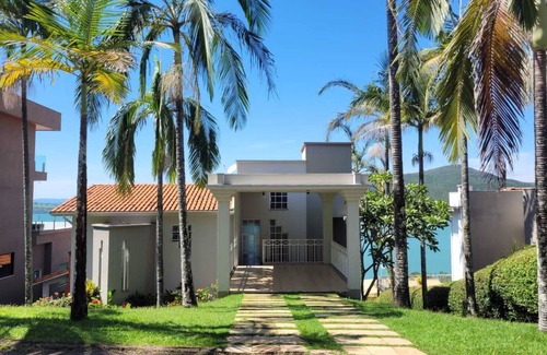 Capitolio House | House with stunning views in Escarpas do Lago - Capitólio MG