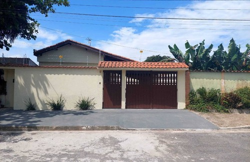 Tupy House | House with swimming pool on the beach in Itanhaém SP.