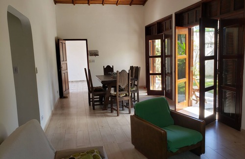 Jardim Virginia House | House with swimming pool 500 meters from the beach