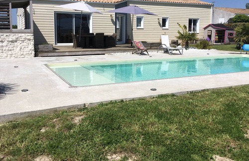 Berneuil House | House with tranquility pool near Saintes Cognac Royan ocean