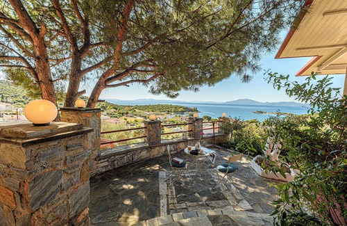 Volos Cottage | House with view close to the beach