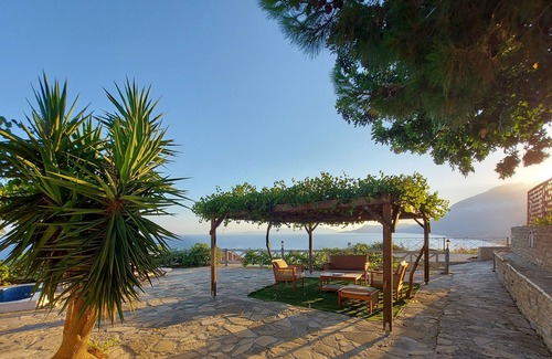 Koumeika House | House with with a spectacular sea view