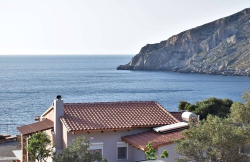 Livadia House | House with wonderful sea and mountain view